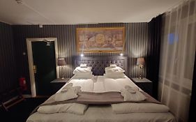 Palace Hotell